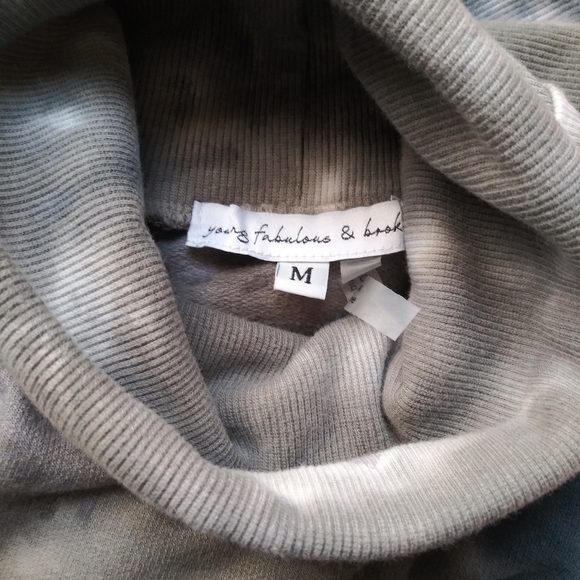 NEW YFB SZ M Turtleneck Tie Dye Sweater Knit Short Dress LONG SLEEVES - Picture 6 of 6